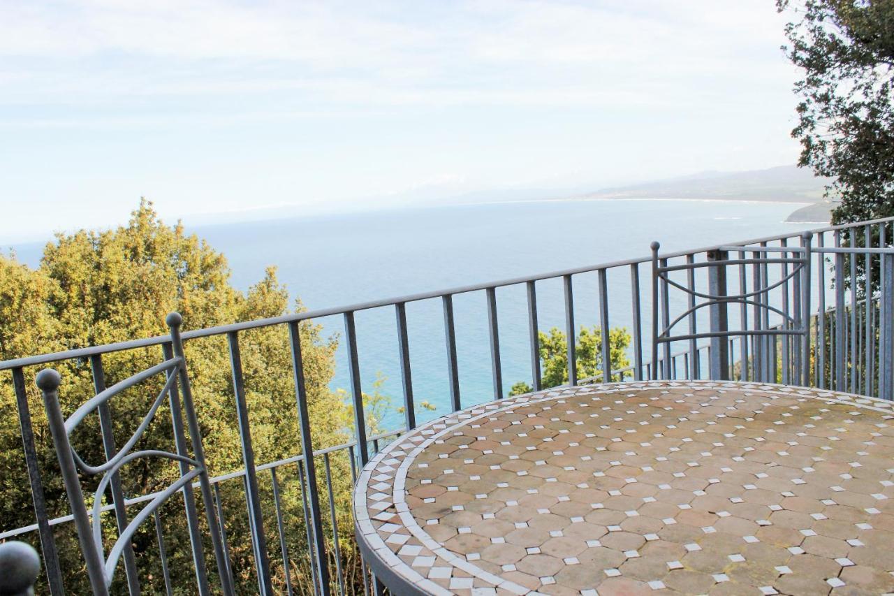Castello Di Populonia Villa A Mare 외부 사진